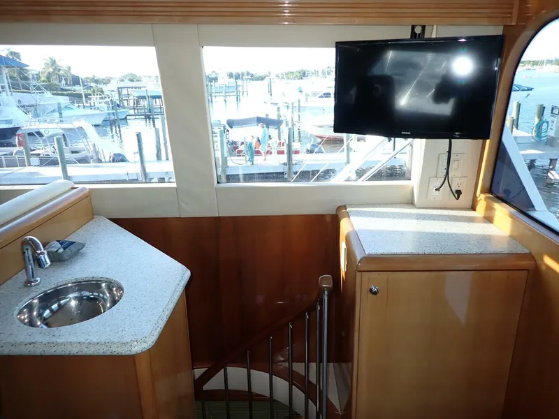 Slide: The Image of Enclosed Flybridge - 4252838