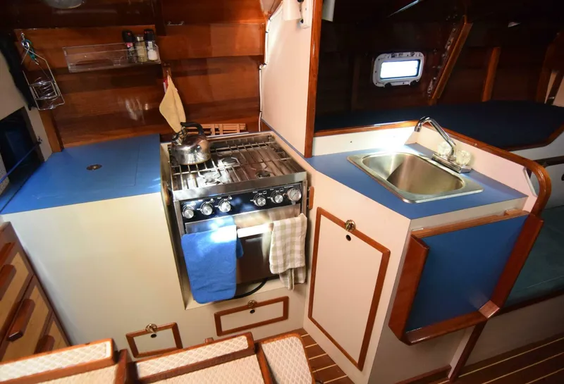 Slide: The Image of Custom Tumbleweed/Tony Skidmore 36 Fin Keel Cutter 2000 - 5145525