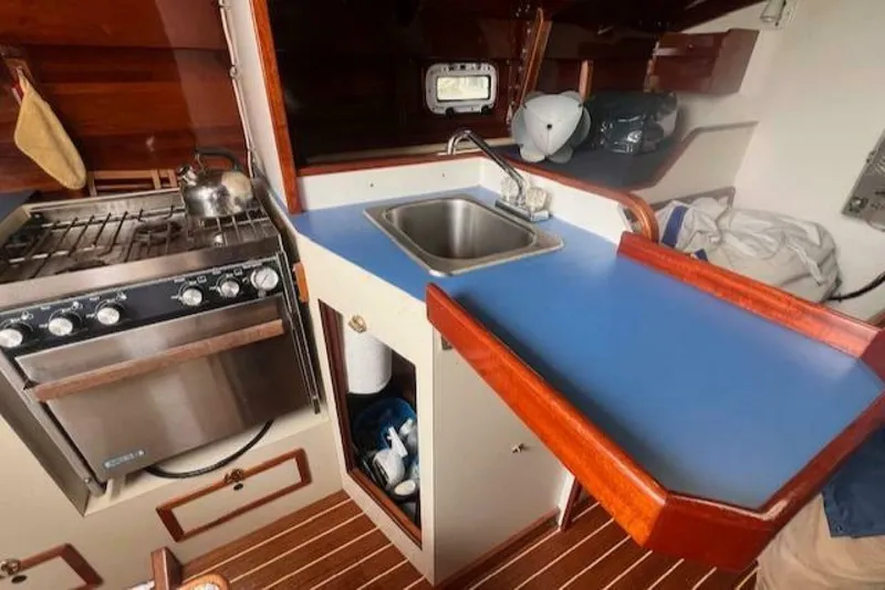 Slide: The Image of Custom Tumbleweed/Tony Skidmore 36 Fin Keel Cutter 2000 - 5145529