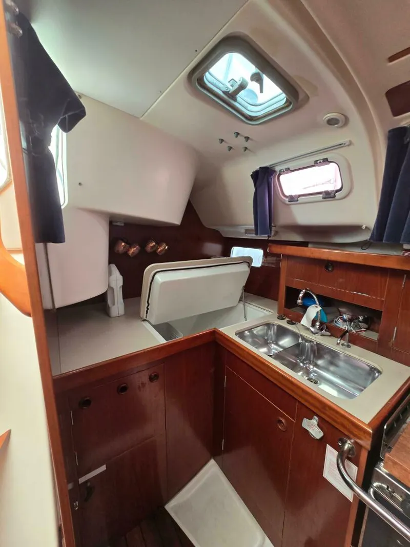 Slide: The Image of Beneteau Oceanis 351 1995 - 5145757