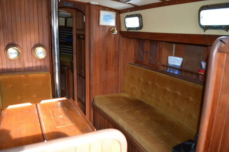 Slide: The Image of Young Sun Cutter 1982 - 5147514