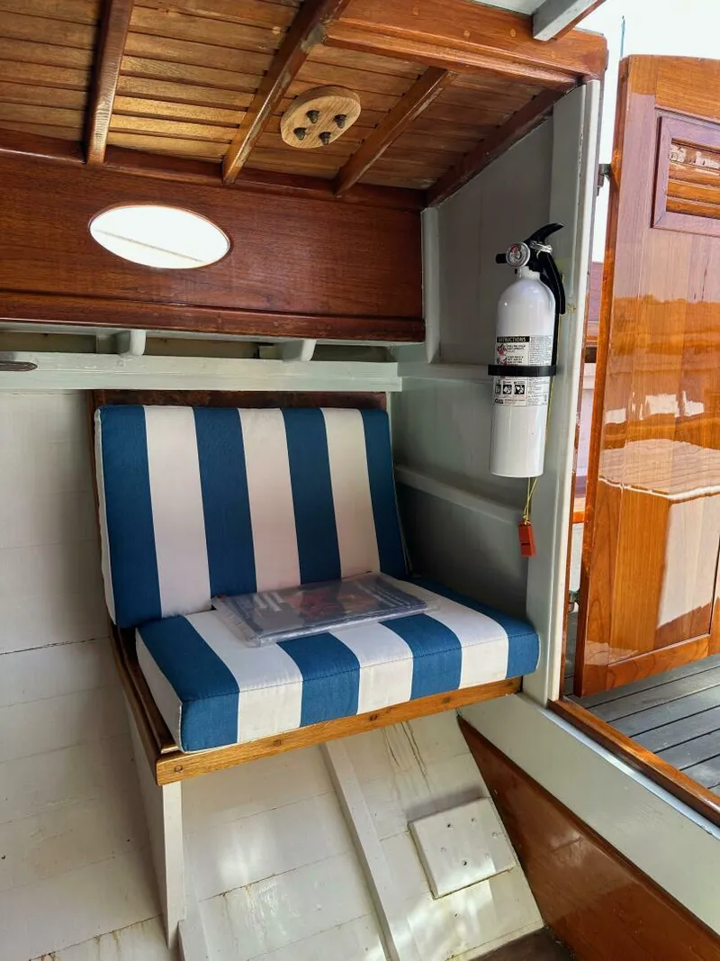 Slide: The Image of Herreshoff Rozinante Ketch 1963 - 5146710