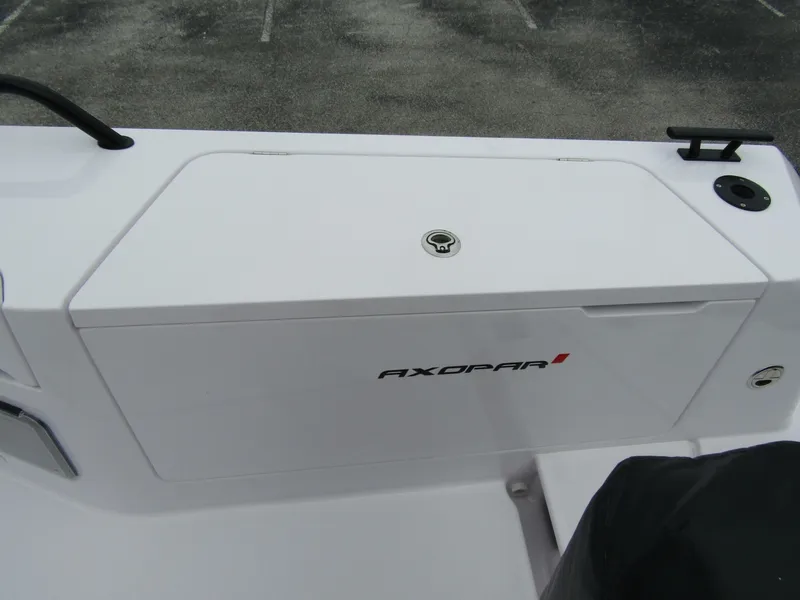 Slide: The Image of Axopar 37XC CROSS CABIN 2024 - 7466852