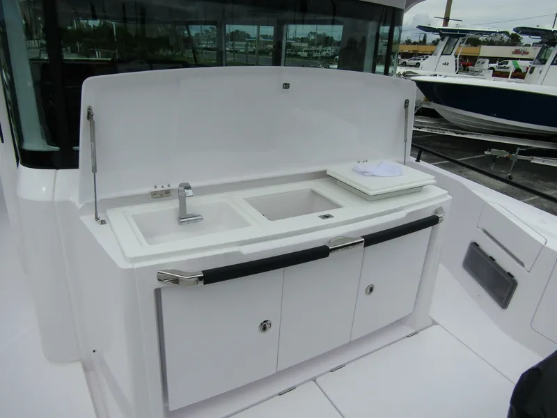 Slide: The Image of Axopar 37XC CROSS CABIN 2024 - 7466846