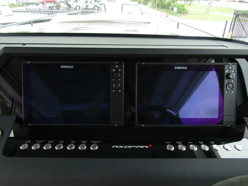 Slide: The Image of Axopar 37XC CROSS CABIN 2024 - 7466811