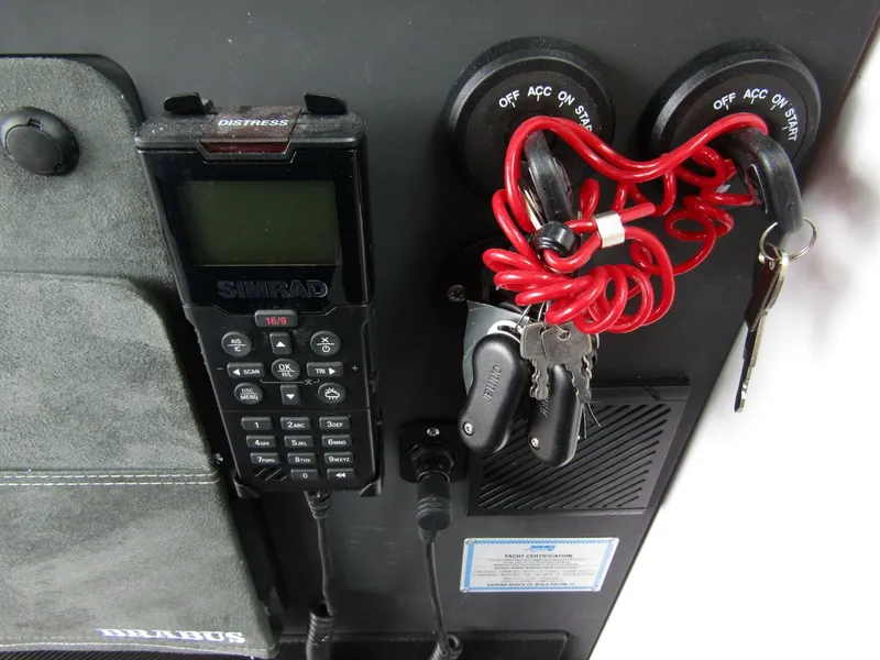 Slide: The Image of Axopar 37XC CROSS CABIN 2024 - 7466819