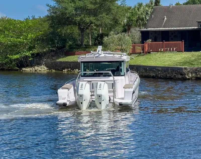 Slide: The Image of Axopar 37XC CROSS CABIN 2024 - 7466874