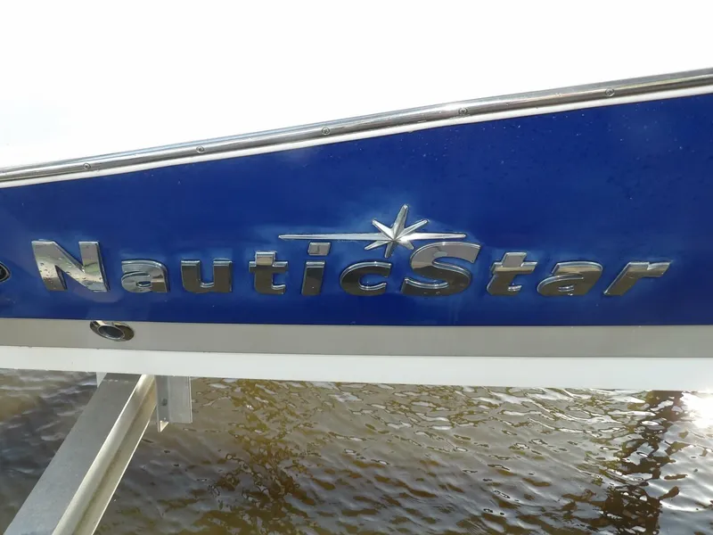 Slide: The Image of NauticStar 203 DC 2018 - 4257520
