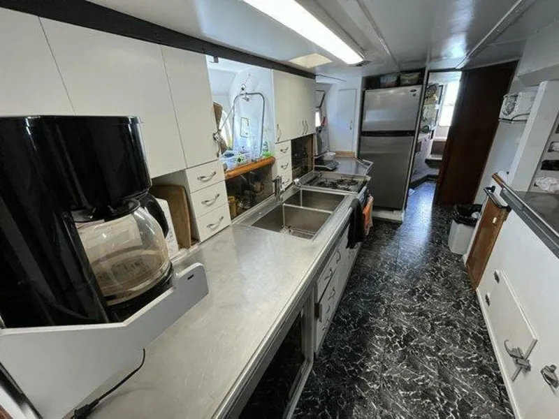 Slide: The Image of Canadian Sailcraft TDM OFFSHORE 1990 - 4257717