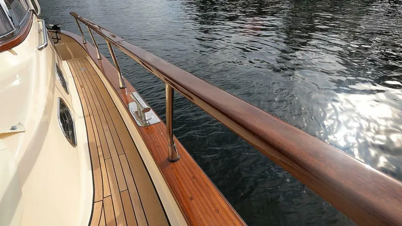 Slide: The Image of Fratelli Aprea Sorrento Cabinatto 32 2023 - 4258313