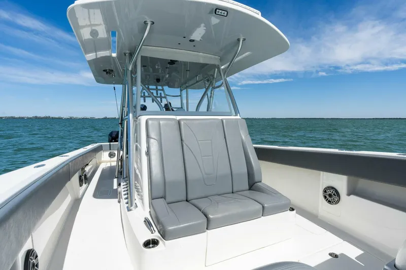 Slide: The Image of 2021 39 SeaVee 390Z - 4258883