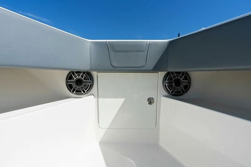 Slide: The Image of 2021 39 SeaVee 390Z - 4258851