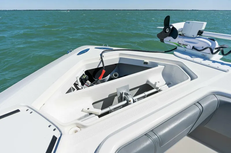 Slide: The Image of 2021 39 SeaVee 390Z - 4258850