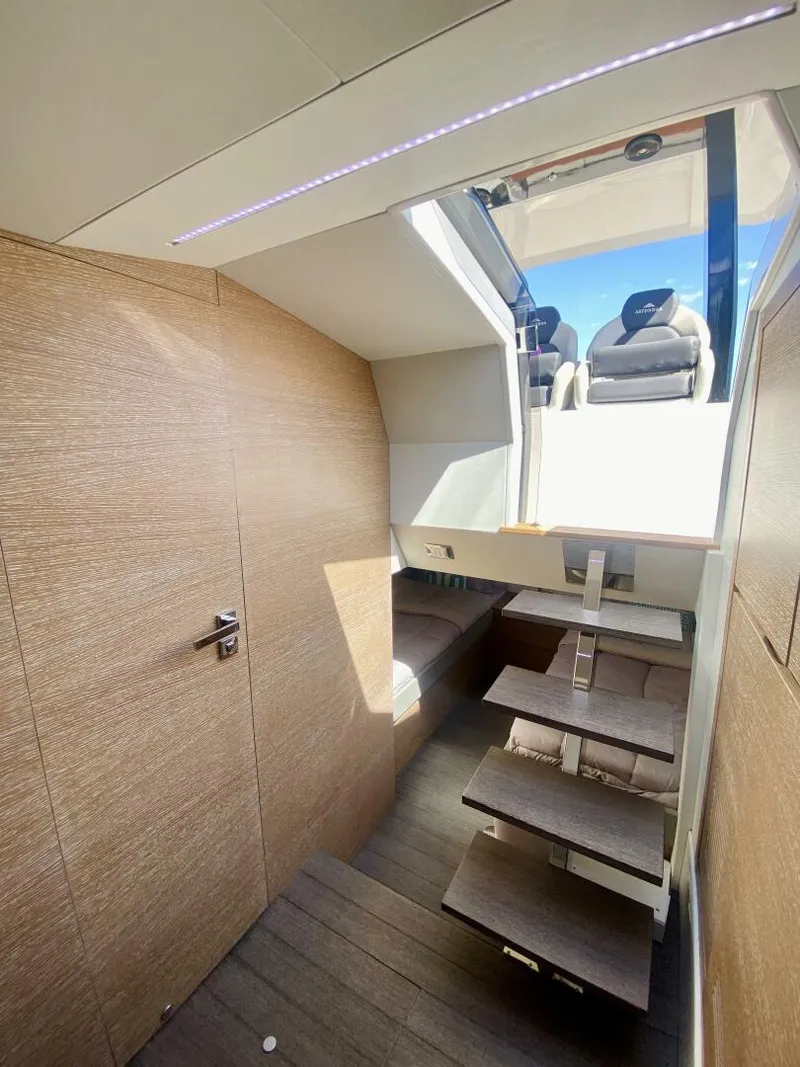 Slide: The Image of Astondoa 377 2020 - 4259714