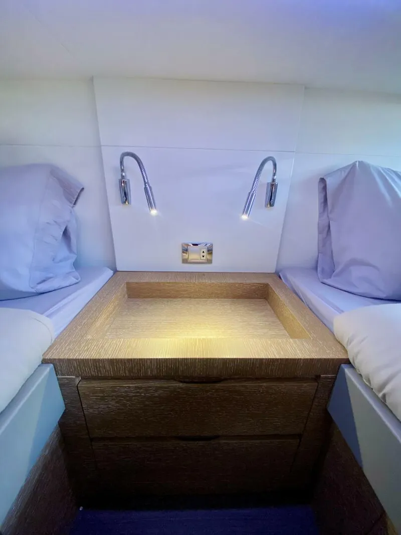 Slide: The Image of Astondoa 377 2020 - 4259719