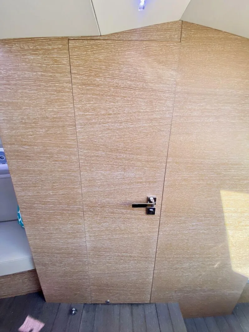 Slide: The Image of Astondoa 377 2020 - 4259724