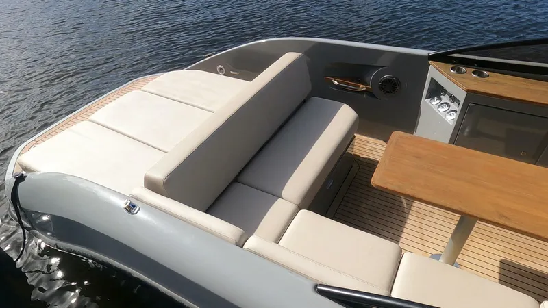 Slide: The Image of Rand Leisure 2021 - 4660265