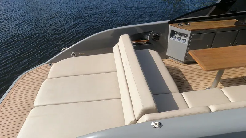 Slide: The Image of Rand Leisure 2021 - 4660267