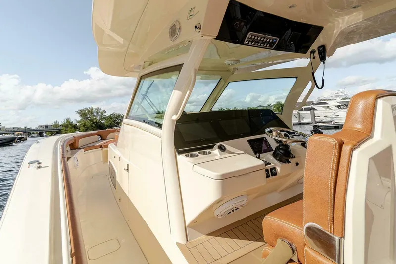 Slide: The Image of Scout 420 LXF 2020 - 4260201