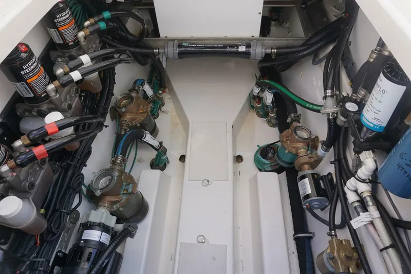 Slide: The Image of Pursuit OS 355 Offshore 2019 - 4261321