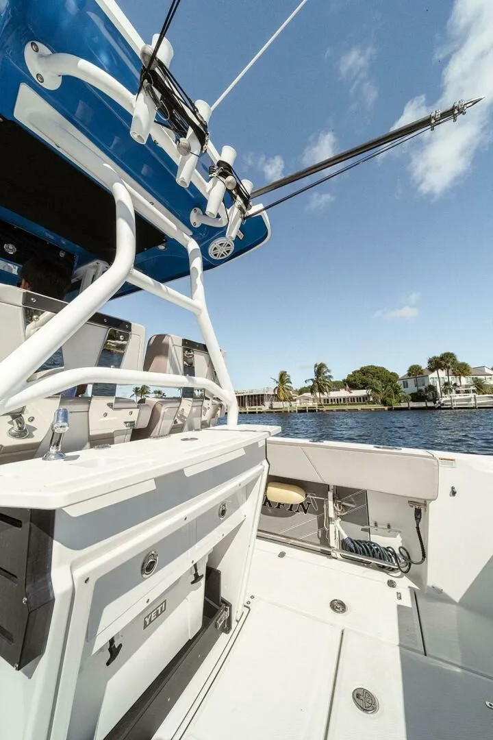 Slide: The Image of Blackfin 272 CC 2018 - 4261741