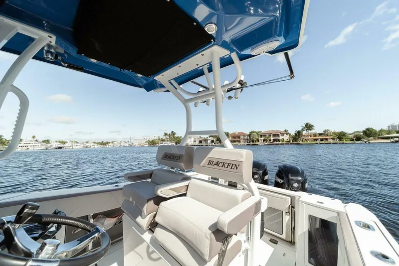 Slide: The Image of Blackfin 272 CC 2018 - 4261754