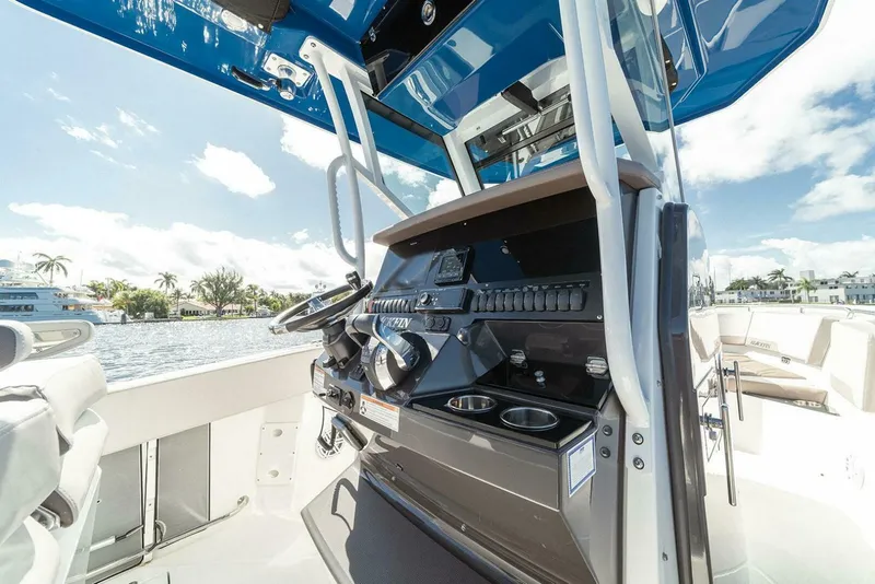 Slide: The Image of Blackfin 272 CC 2018 - 4261759