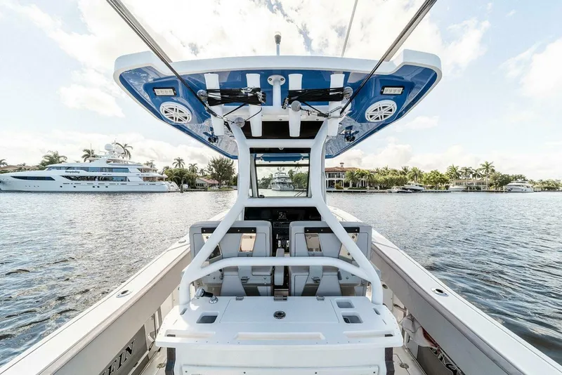 Slide: The Image of Blackfin 272 CC 2018 - 4261766