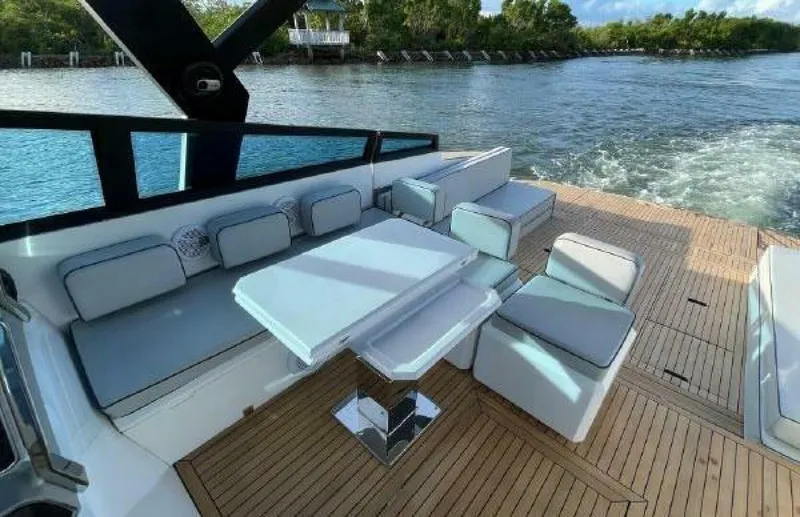 Slide: The Image of Evo 43 2017 - 4261786