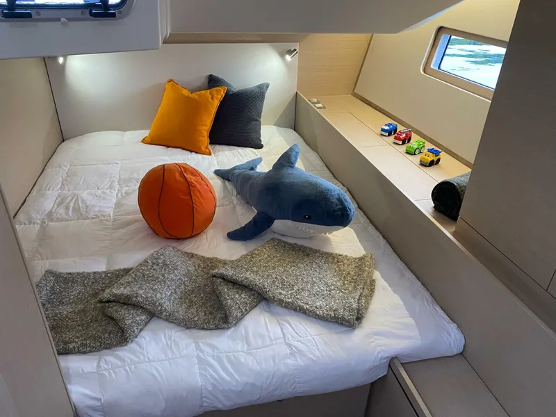 Slide: The Image of Aft cabin - 4268994