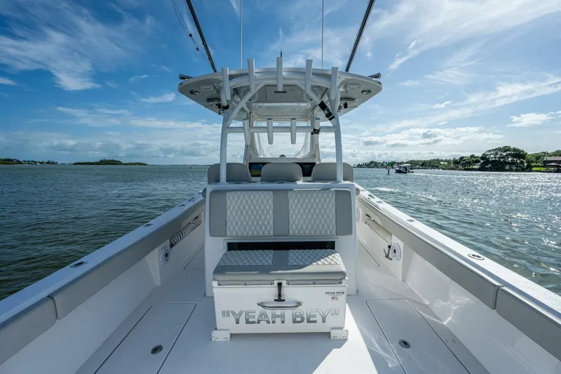 Slide: The Image of Front Runner Center Console 2021 - 4265970