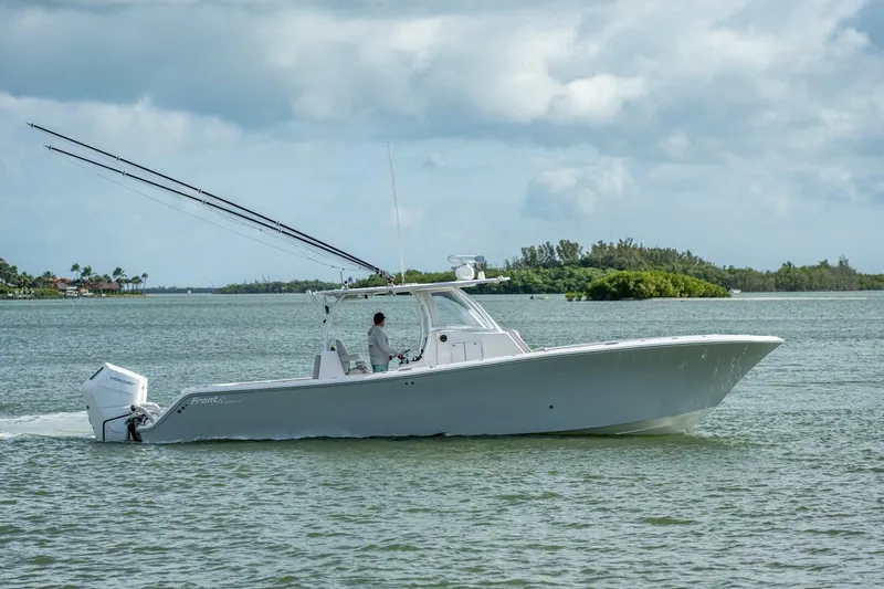 Slide: The Image of Front Runner Center Console 2021 - 4265979