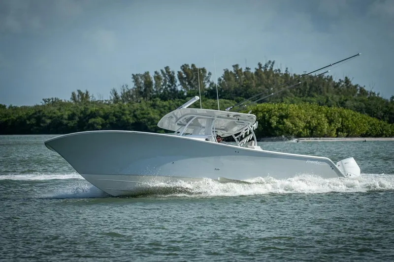 Slide: The Image of Front Runner Center Console 2021 - 4265987