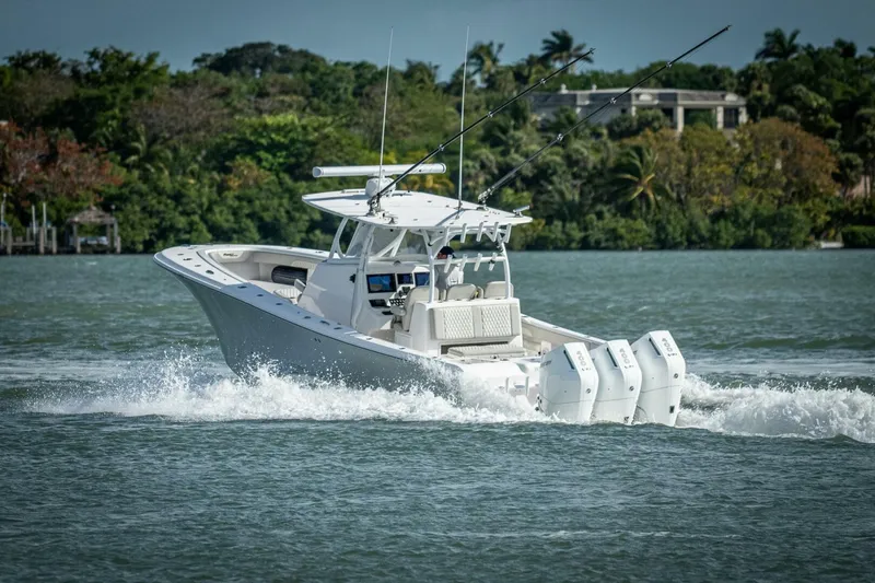 Slide: The Image of Front Runner Center Console 2021 - 4265989