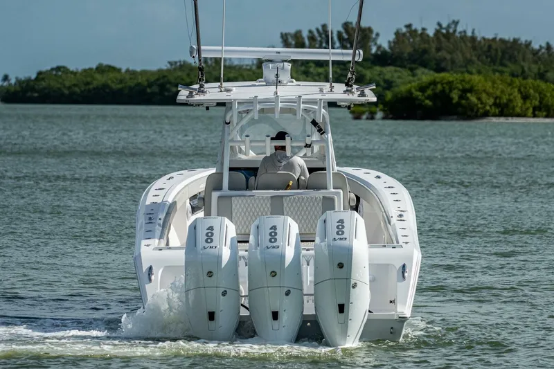 Slide: The Image of Front Runner Center Console 2021 - 4265981