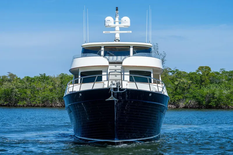 Slide: The Image of Marlow Explorer Enclosed Bridge (CB) 2013 - 4267596