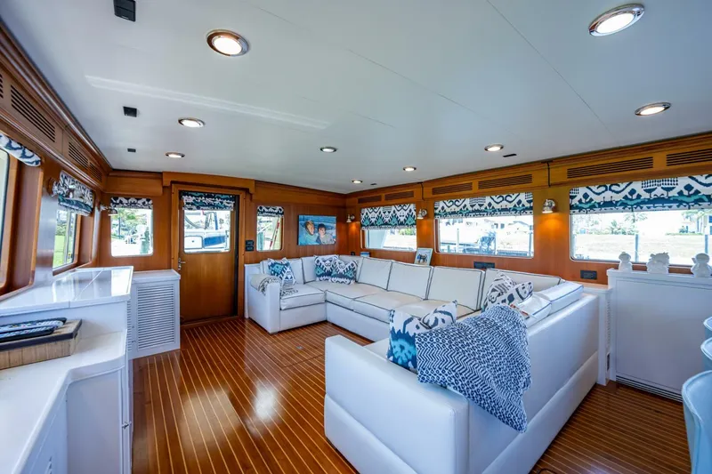 Slide: The Image of Marlow Explorer Enclosed Bridge (CB) 2013 - 4267608