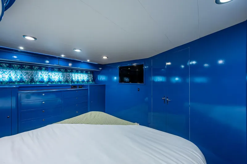 Slide: The Image of Marlow Explorer Enclosed Bridge (CB) 2013 - 4267570