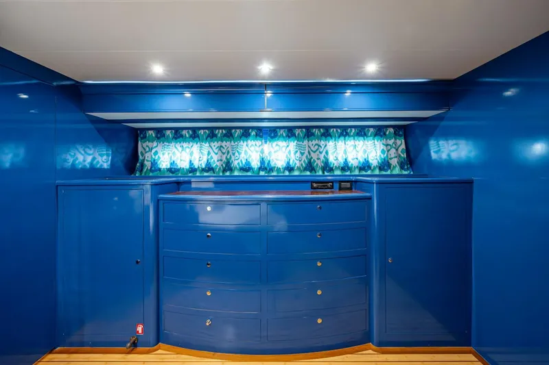 Slide: The Image of Marlow Explorer Enclosed Bridge (CB) 2013 - 4267571