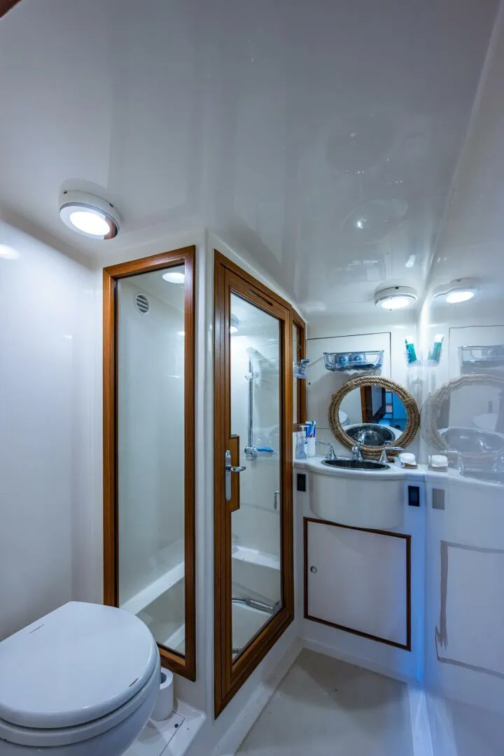 Slide: The Image of Marlow Explorer Enclosed Bridge (CB) 2013 - 4267536