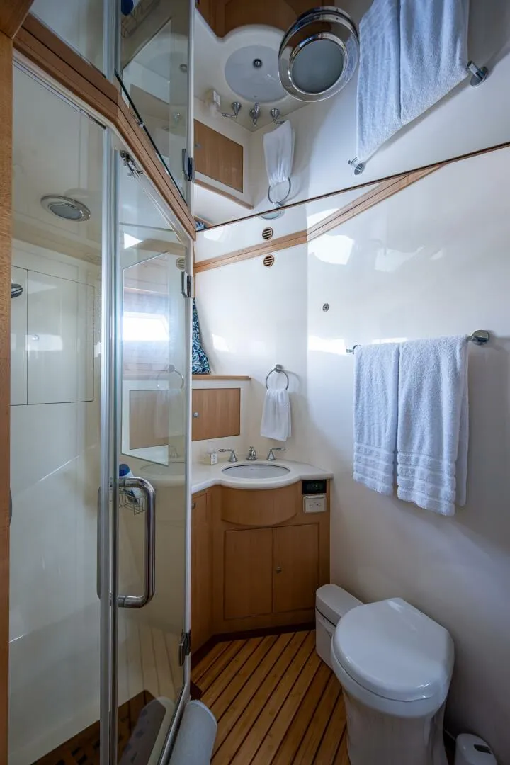 Slide: The Image of Marlow Explorer Enclosed Bridge (CB) 2013 - 4267588