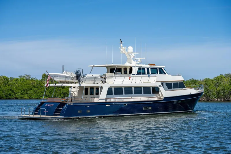 Slide: The Image of Marlow Explorer Enclosed Bridge (CB) 2013 - 4267592