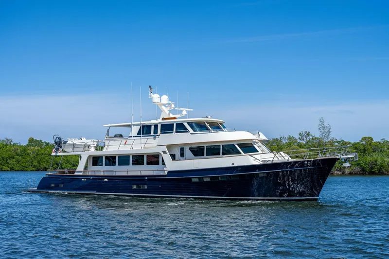 Slide: The Image of Marlow Explorer Enclosed Bridge (CB) 2013 - 4267597