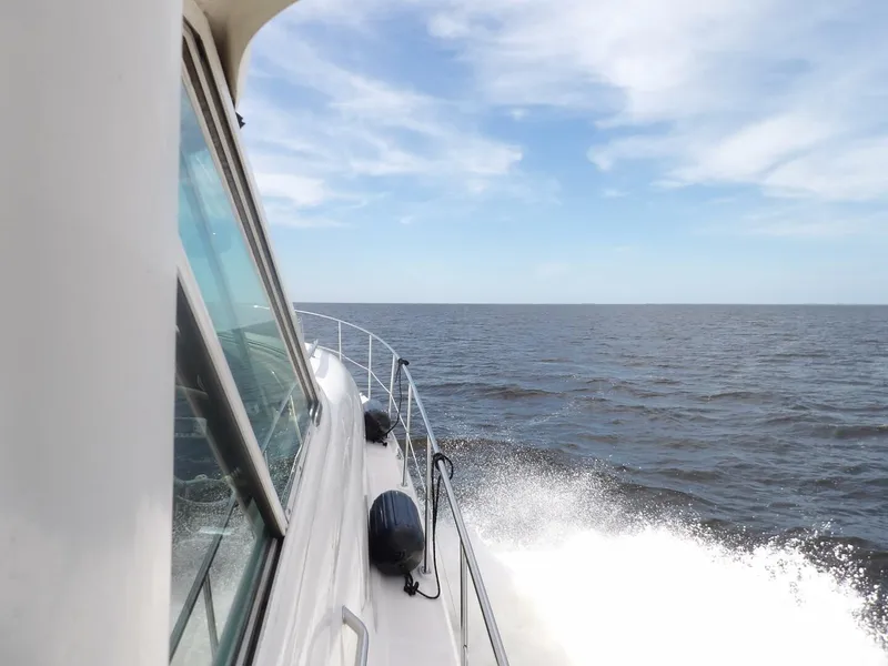 Slide: The Image of Sea Ray 390 Motor Yacht 2003 - 4275295