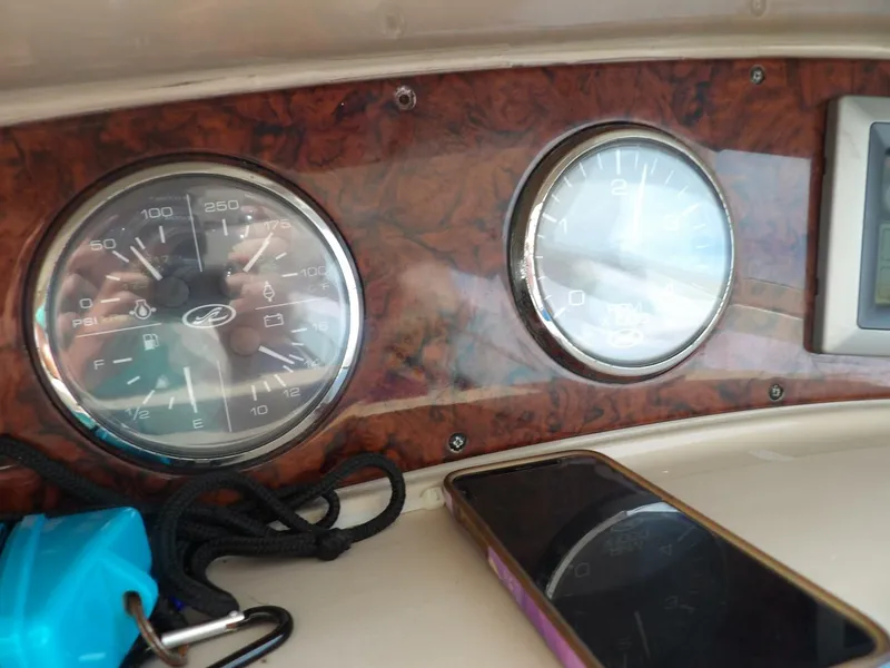 Slide: The Image of Sea Ray 390 Motor Yacht 2003 - 4275299