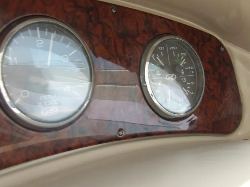 Slide: The Image of Sea Ray 390 Motor Yacht 2003 - 4275300
