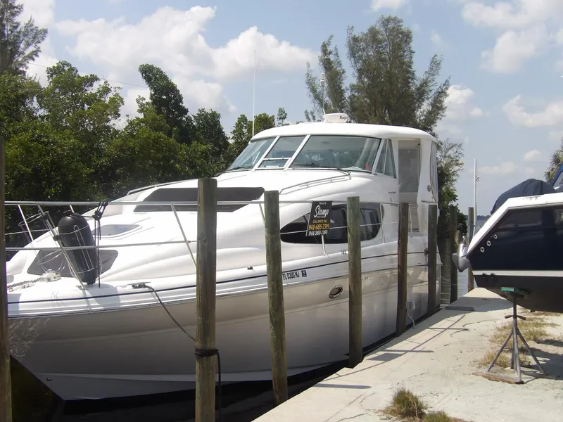 Slide: The Image of Sea Ray 390 Motor Yacht 2003 - 4365214