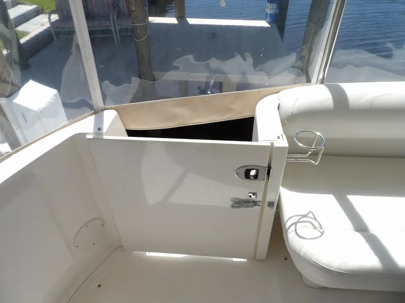 Slide: The Image of Sea Ray 390 Motor Yacht 2003 - 4269677