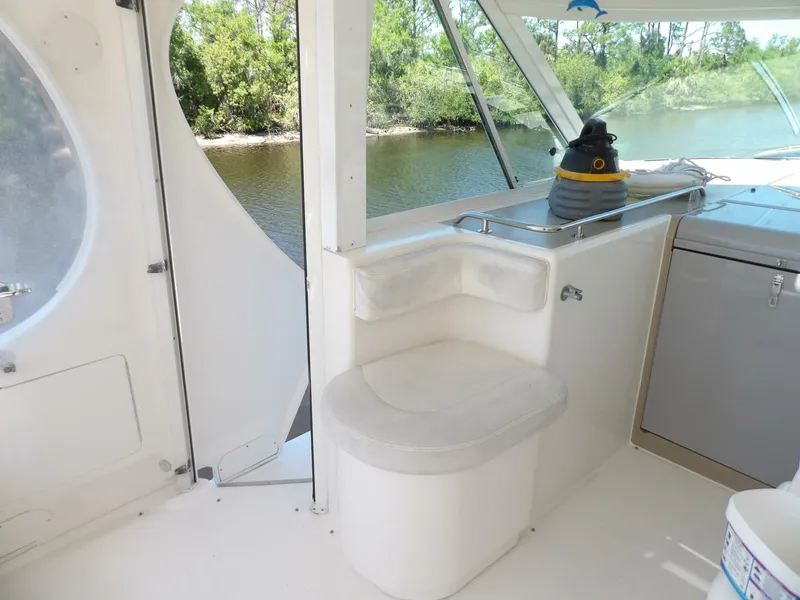 Slide: The Image of Sea Ray 390 Motor Yacht 2003 - 4269683