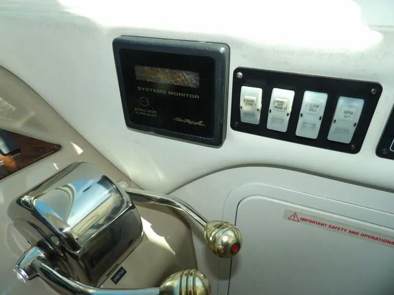 Slide: The Image of Sea Ray 390 Motor Yacht 2003 - 4269690